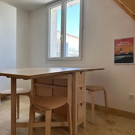 Appartamento Avec Vue Sur L Eglise Des